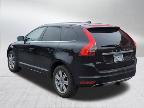 Used 2016 Volvo XC60 T6 w/ Climate Package image 3