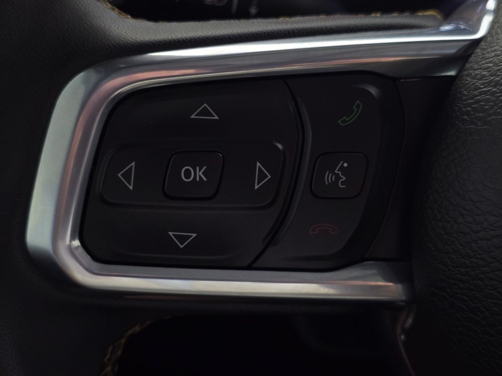 Used 2025 Jeep Wrangler Unlimited Sahara AWD/4WD image 42