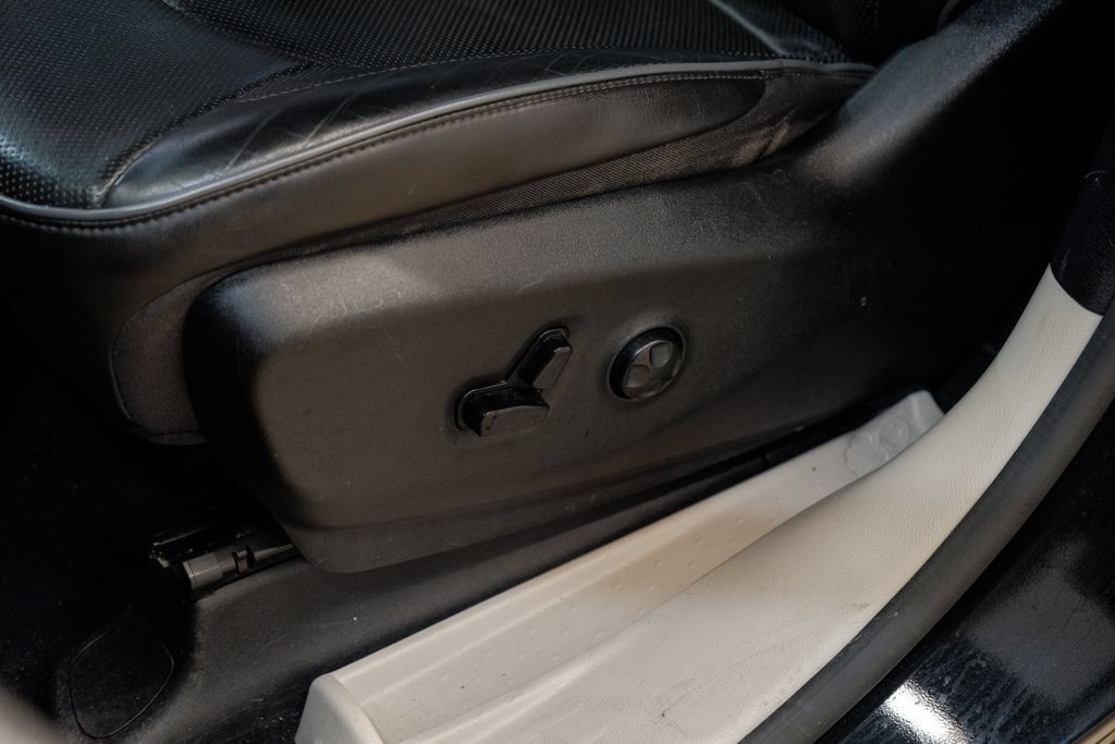 Used 2020 Chrysler Pacifica Limited FWD image 49