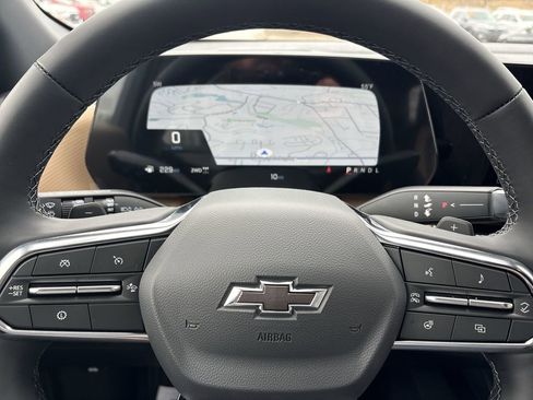 New 2026 Chevrolet Equinox ACTIV AWD/4WD image 12
