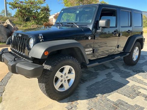 Used 2014 Jeep Wrangler Unlimited Sport w/ Quick Order Package 24S AWD/4WD image 7