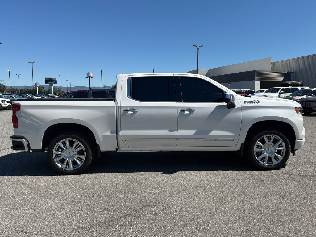 Used 2023 Chevrolet Silverado 1500 High Country w/ High Country Premium Package AWD/4WD image 8