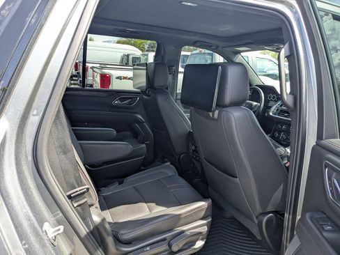 Used 2021 Chevrolet Tahoe RST w/ Luxury Package AWD/4WD image 33
