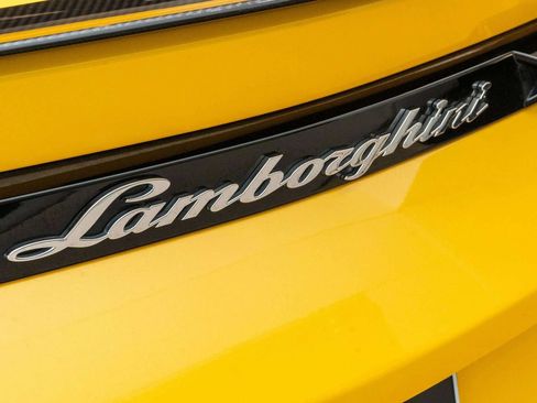 Used 2024 Lamborghini Urus Performante AWD/4WD image 72