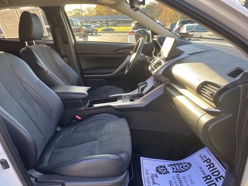 Used 2023 Mitsubishi Eclipse Cross SE image 12