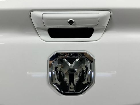 Used 2023 RAM 1500 Laramie AWD/4WD image 18