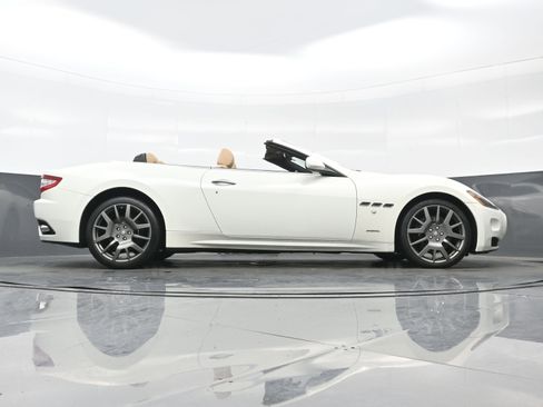 Used 2013 Maserati GranTurismo Sport image 24