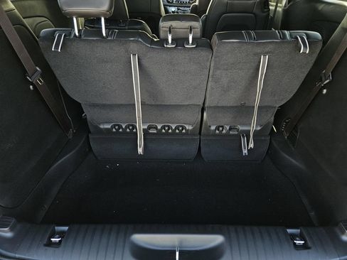 New 2026 Chrysler Pacifica Select FWD image 8