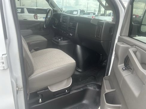 Used 2017 Chevrolet Express 3500 Work Van image 47