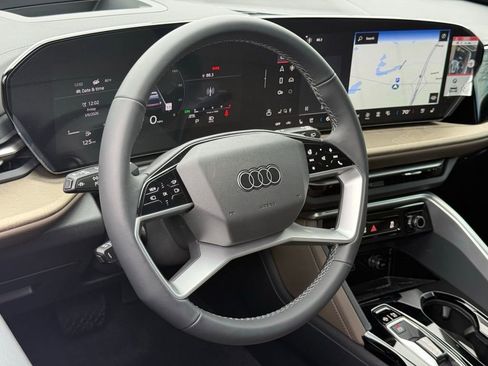 New 2025 Audi Q5 2.0T Premium Plus image 16