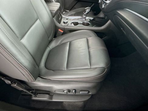 Used 2023 Chevrolet Traverse RS AWD/4WD image 33