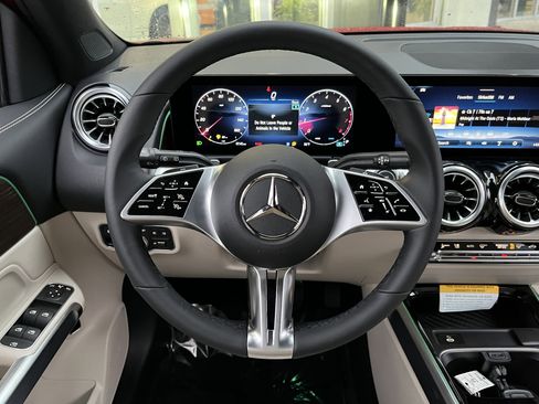 New 2026 Mercedes-Benz GLB 250 image 19