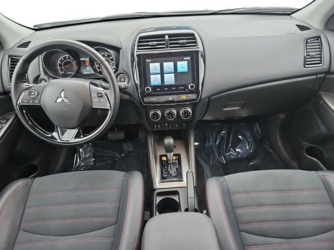 Used 2025 Mitsubishi Outlander Sport ES AWD/4WD image 9