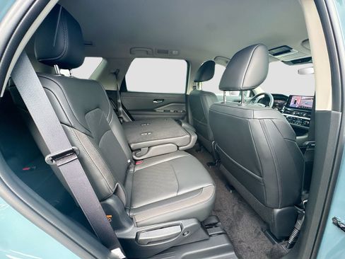 New 2026 Nissan Pathfinder SL FWD image 30
