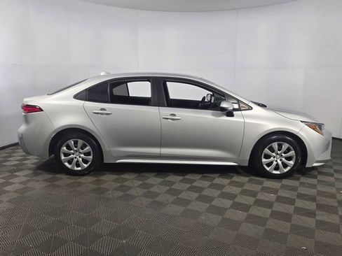 Used 2023 Toyota Corolla LE image 10
