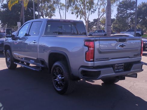 Used 2024 Chevrolet Silverado 2500 High Country w/ High Country Premium Package image 8