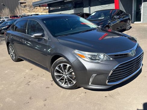 Used 2018 Toyota Avalon XLE Premium image 1