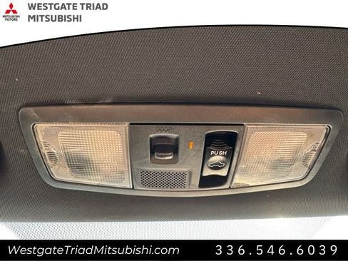 Used 2018 Mitsubishi Outlander LE AWD/4WD image 17