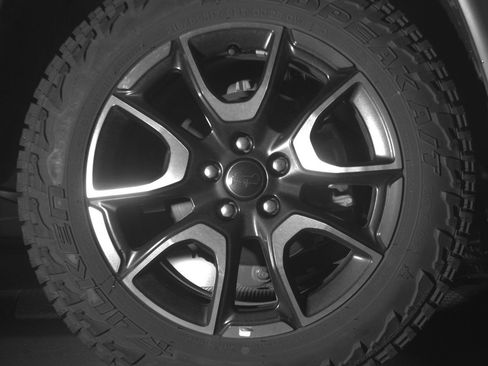 Used 2025 Jeep Compass Trailhawk image 15