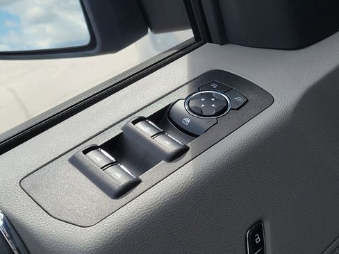 Used 2017 Ford F150 XLT w/ Equipment Group 302A Luxury image 21