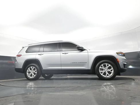 Used 2023 Jeep Grand Cherokee L Limited AWD/4WD image 34