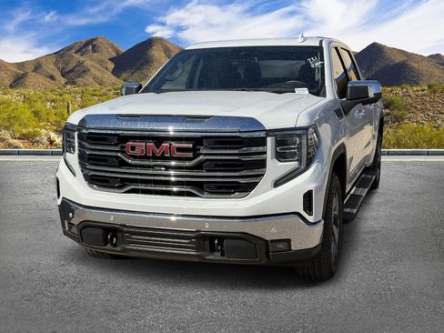 Used 2025 GMC Sierra 1500 SLT w/ SLT Premium Plus Package image 11