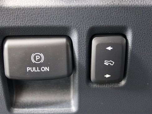 Used 2021 Ford F150 Lariat w/ Equipment Group 502A High image 26