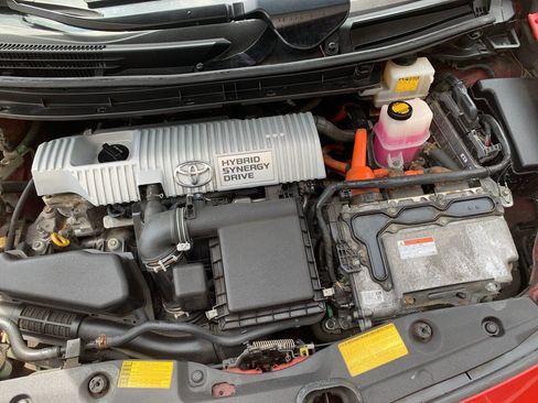 Used 2012 Toyota Prius Four w/ Deluxe Solar Roof Pkg FWD image 27
