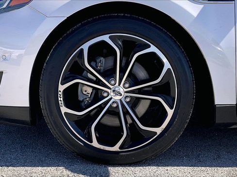 Used 2018 Ford Taurus SHO w/ Driver Assist Package image 35