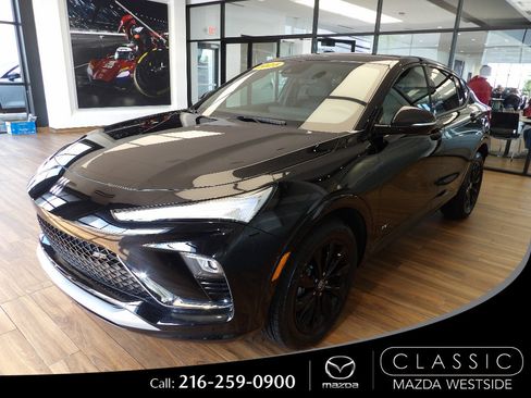 Used 2025 Buick Envista Sport Touring w/ Convenience I Package FWD image 1