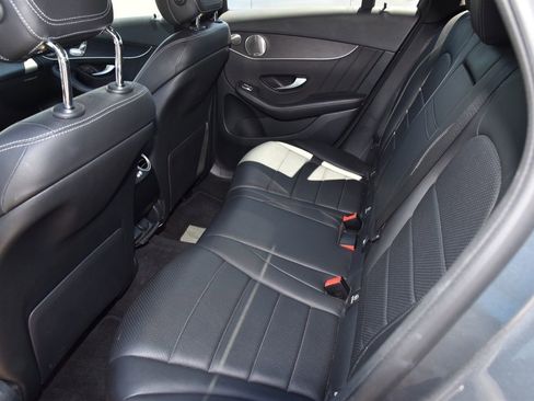 Used 2021 Mercedes-Benz GLC 300 4MATIC image 10