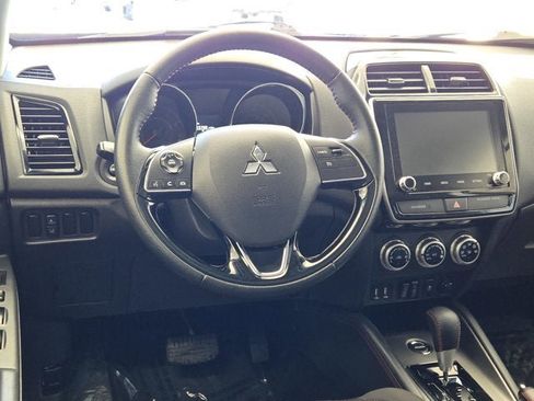 Used 2023 Mitsubishi Outlander Sport LE image 17