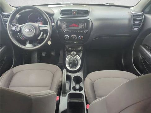 Used 2015 Kia Soul image 19