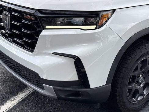 Certified 2025 Honda Pilot TrailSport image 10