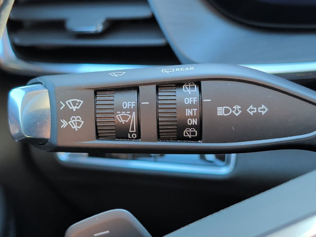 Used 2024 Buick Envision Preferred AWD/4WD image 44