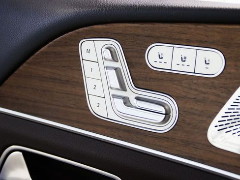 Used 2023 Mercedes-Benz GLS 450 4MATIC image 43