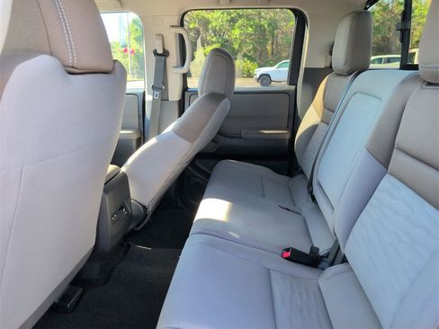 Used 2024 Nissan Frontier SV w/ SV Convenience Package image 31