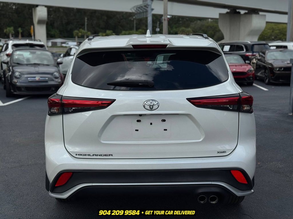 Used 2021 Toyota Highlander XSE FWD image 6
