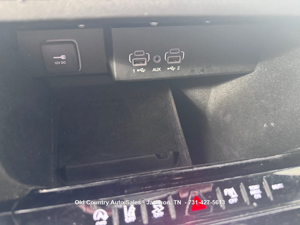 Used 2022 Jeep Wagoneer Series III AWD/4WD image 39