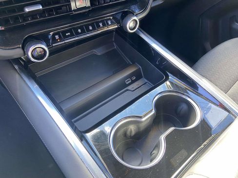 Certified 2025 Chevrolet Tahoe LS image 12