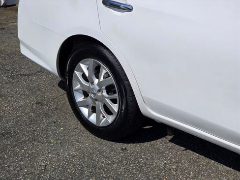Used 2018 Nissan Versa SV w/ SV Special Edition Package FWD image 20