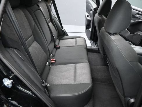Used 2024 Nissan Rogue SV AWD/4WD image 16