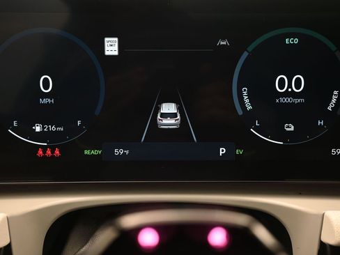 Certified 2025 Hyundai Tucson SEL image 9