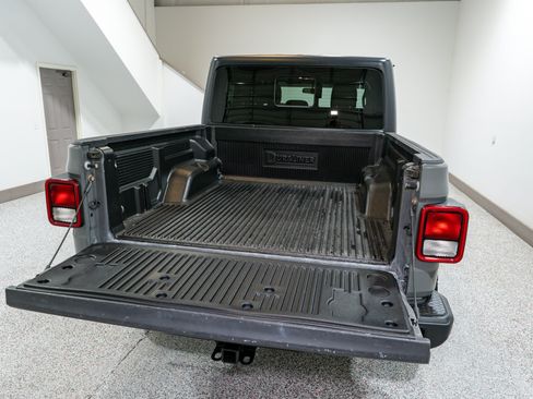 Used 2021 Jeep Gladiator Sport AWD/4WD image 11