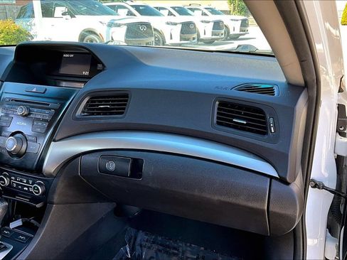 Used 2016 Acura ILX FWD image 27