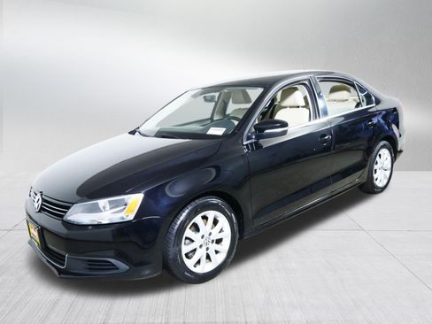 Used 2014 Volkswagen Jetta SE FWD image 3
