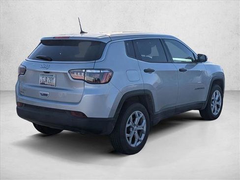 Used 2024 Jeep Compass Sport image 5