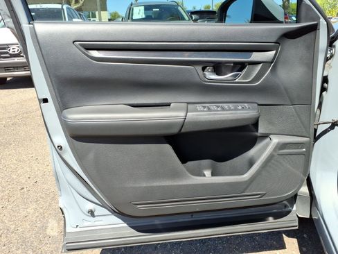 Used 2024 Honda CR-V LX image 18