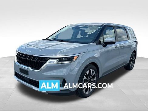 Used 2024 Kia Carnival EX FWD image 1