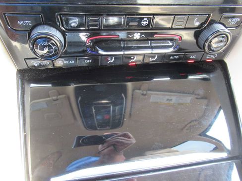 Used 2022 Jeep Grand Cherokee L Limited AWD/4WD image 32